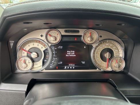 Used 2017 RAM 3500 Laramie Longhorn image 11