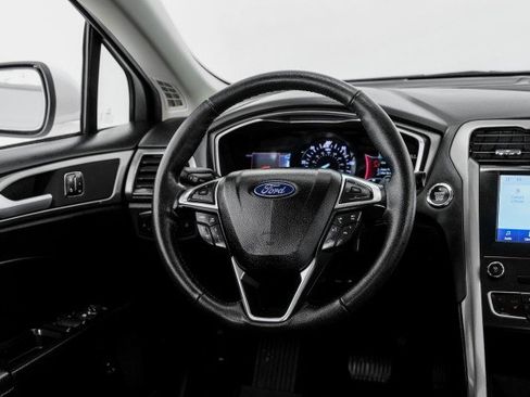 Used 2020 Ford Fusion SEL FWD image 11