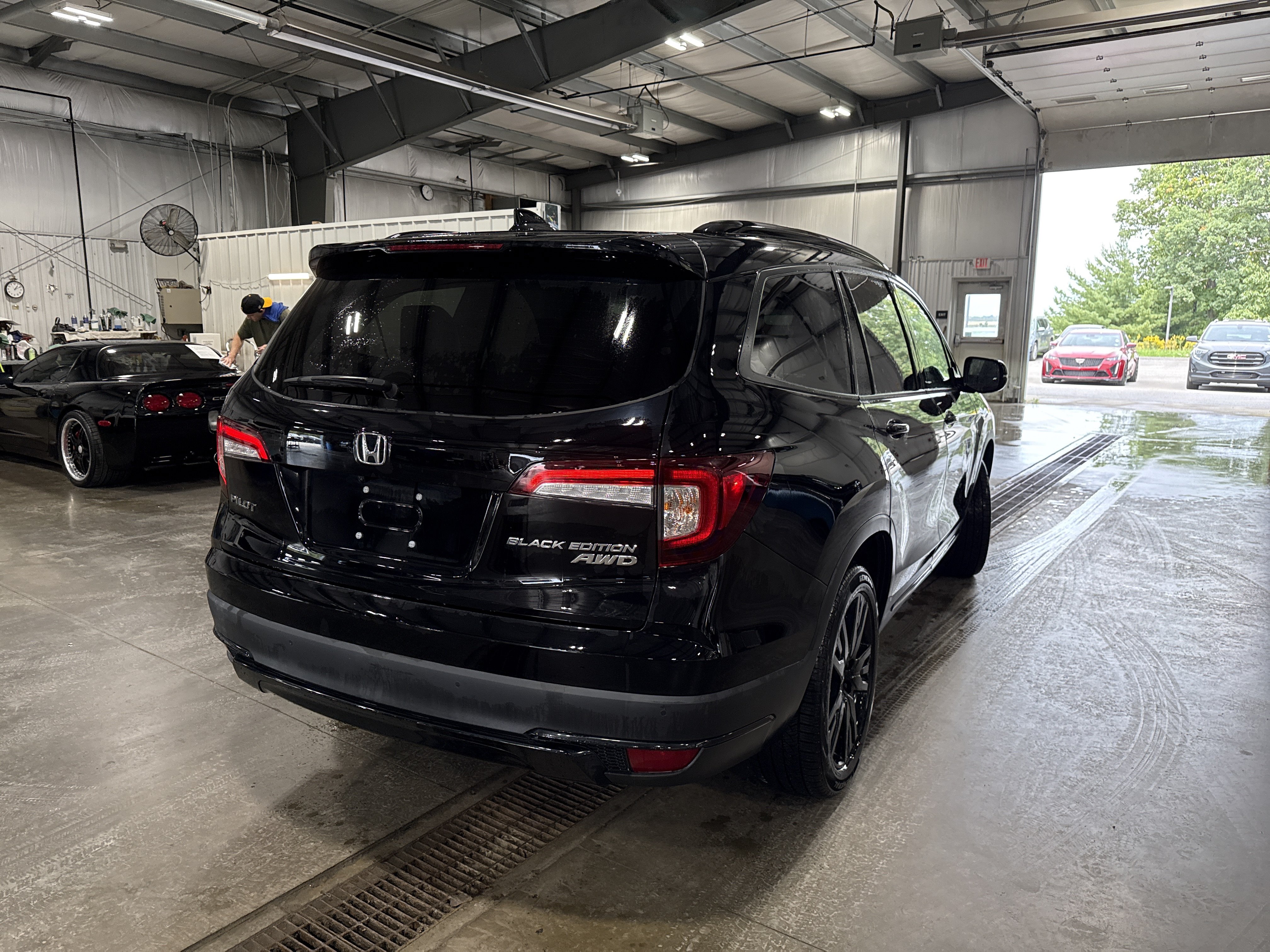 Used 2021 Honda Pilot Black Edition image 3