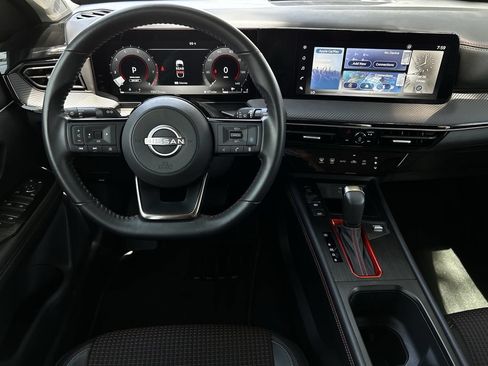 Used 2025 Nissan Kicks SR AWD/4WD image 13