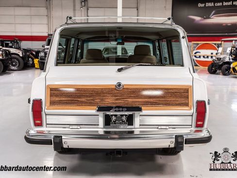 Used 1991 Jeep Grand Wagoneer 4dr Wagon 4WD image 7