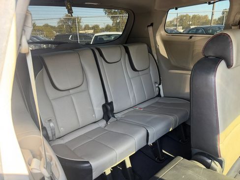 Used 2021 Kia Sedona EX w/ EX Premium Package FWD image 27