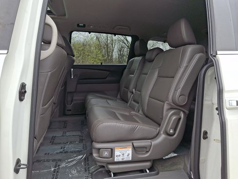 Used 2017 Honda Odyssey EX-L image 10