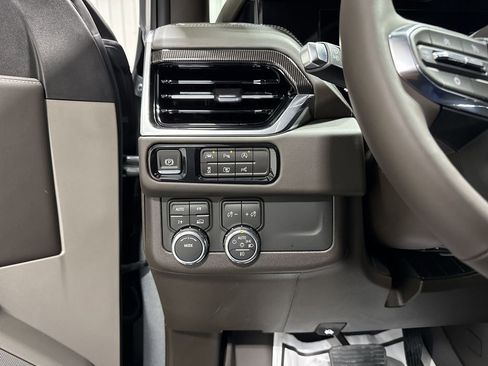 New 2026 GMC Yukon XL Elevation w/ LPO, Floor Liner Package image 18