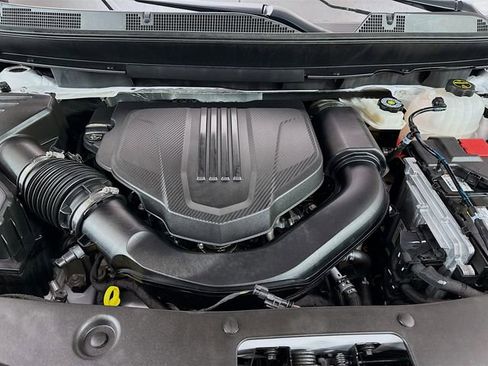 Used 2025 Buick Enclave Preferred image 34