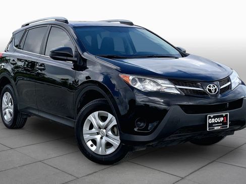 Used 2014 Toyota RAV4 LE FWD image 3