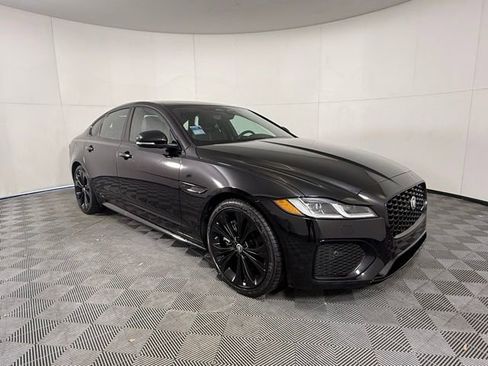 Used 2024 Jaguar XF R-Dynamic SE image 8