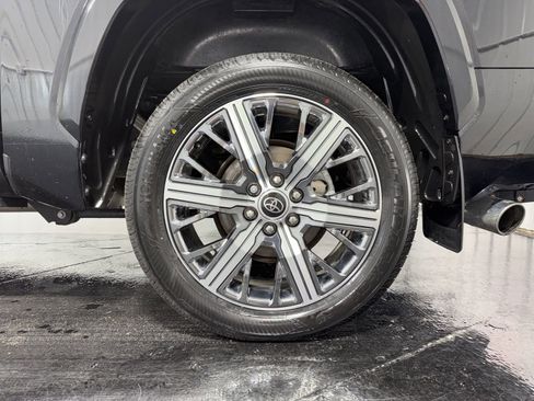 Used 2023 Toyota Tundra Capstone AWD/4WD image 7
