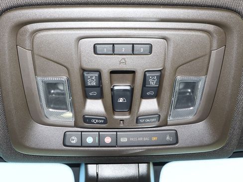 Used 2022 GMC Sierra 1500 Denali w/ Denali Premium Package image 34