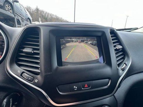 Used 2020 Jeep Cherokee Latitude image 19