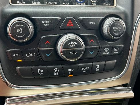 Used 2017 Jeep Grand Cherokee Limited image 13