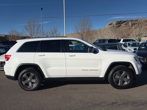 Used 2013 Jeep Grand Cherokee Trailhawk image 6