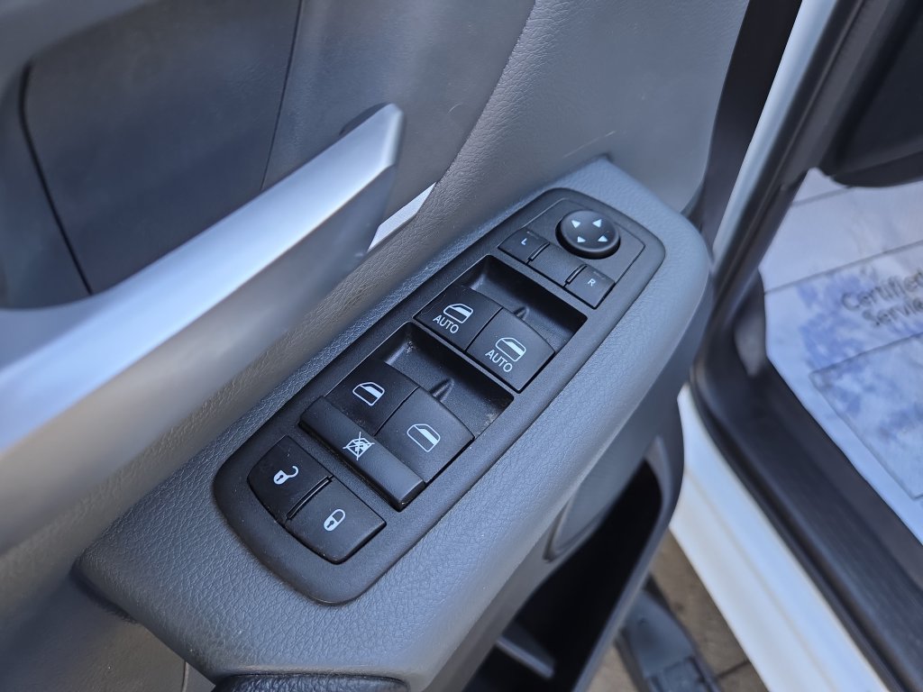 Used 2022 RAM 1500 Big Horn AWD/4WD image 13