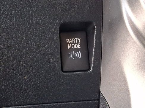 Used 2013 Toyota 4Runner Limited image 29