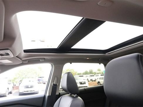 Certified 2024 Nissan Rogue SL w/ SL Premium Package image 20