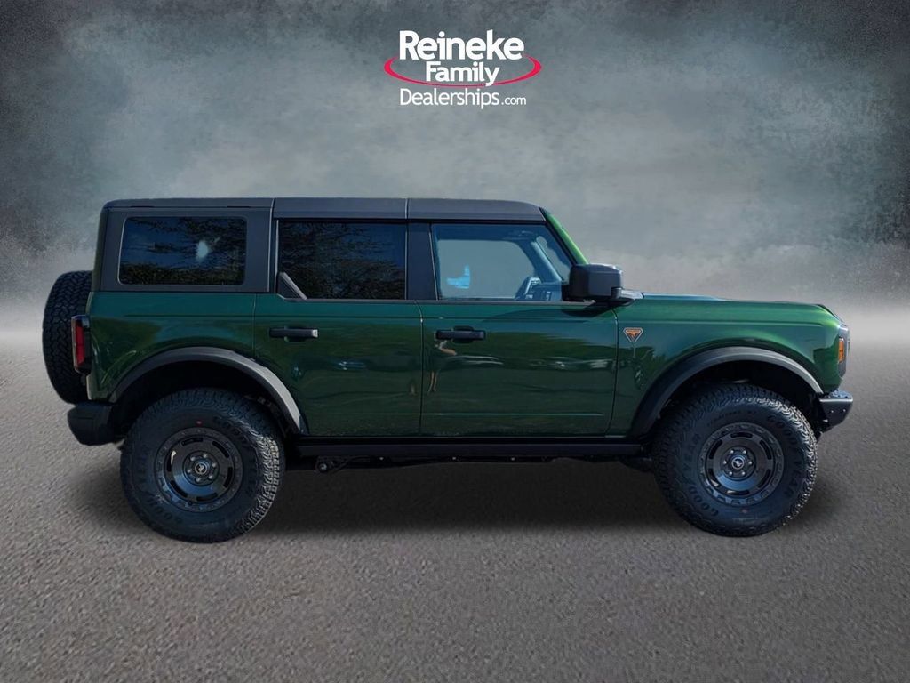 New 2025 Ford Bronco Badlands w/ Sasquatch Package AWD/4WD image 4