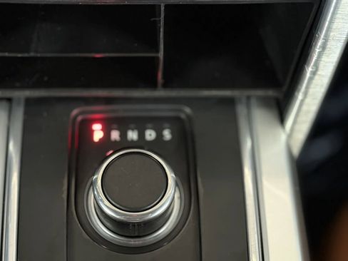 Used 2015 Land Rover Discovery Sport HSE Luxury image 37