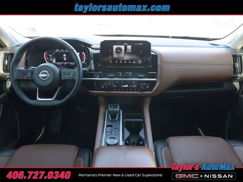 Used 2024 Nissan Pathfinder Platinum AWD/4WD image 10