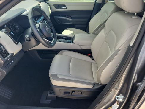Used 2023 Nissan Pathfinder SL w/ SL Premium Package AWD/4WD image 20