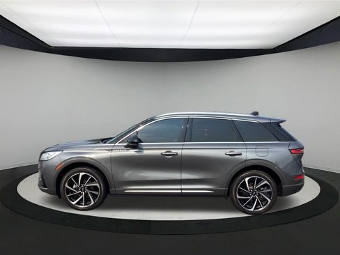 Used 2023 Lincoln Corsair Reserve w/ Equipment Group 201A AWD/4WD image 5