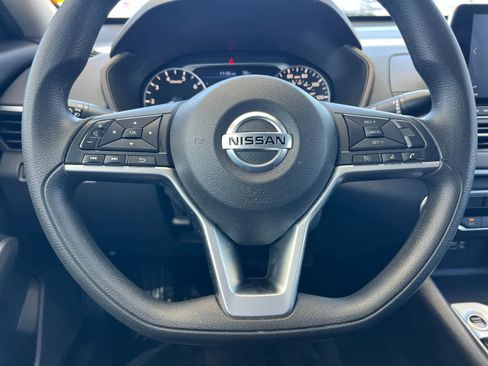 Used 2022 Nissan Altima 2.5 SV image 23