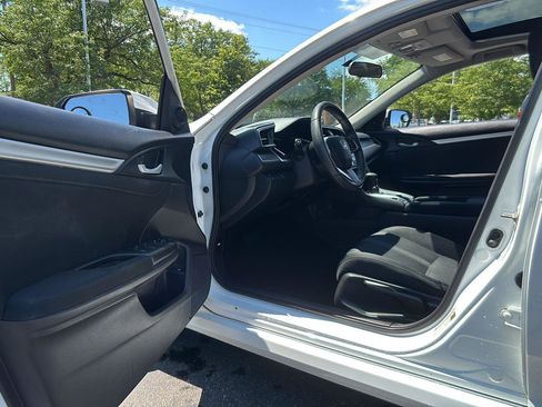 Used 2017 Honda Civic EX image 2