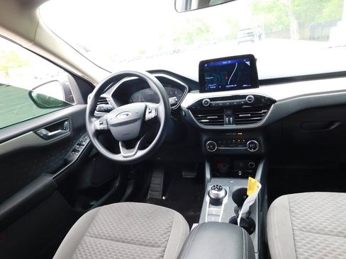 Used 2020 Ford Escape SE image 6