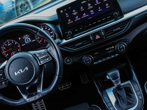 Certified 2022 Kia Forte GT-Line w/ GT-Line Technology Package image 19