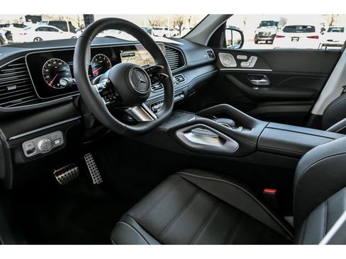 New 2026 Mercedes-Benz GLS 450 4MATIC image 6