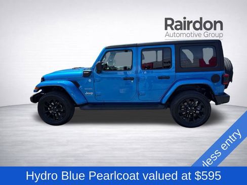 Used 2023 Jeep Wrangler Unlimited Sahara w/ Cold Weather Group AWD/4WD image 4