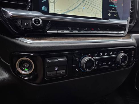 Used 2024 Chevrolet Silverado 2500 LT image 19