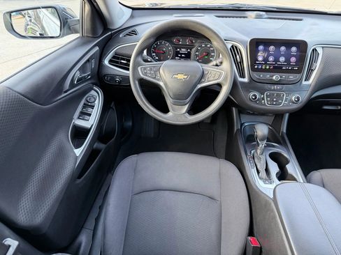 Used 2023 Chevrolet Malibu LT image 14