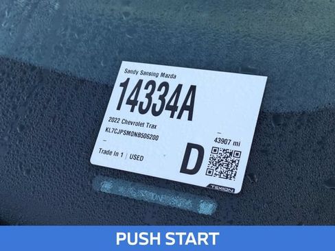 Used 2022 Chevrolet Trax LT w/ LT Convenience Package AWD/4WD image 8