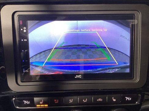 Used 2016 Volkswagen Jetta SEL Premium image 23