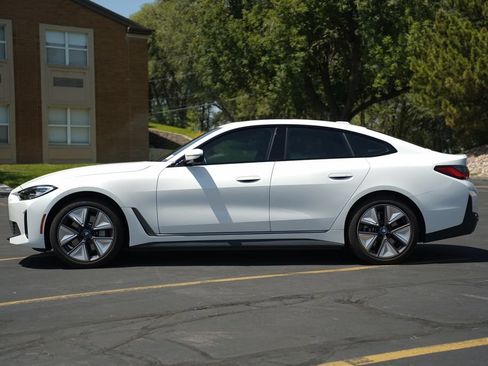 Used 2023 BMW i4 eDrive35 w/ Premium Package RWD image 2