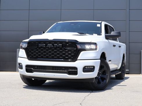 New 2026 RAM 1500 Express AWD/4WD image 26