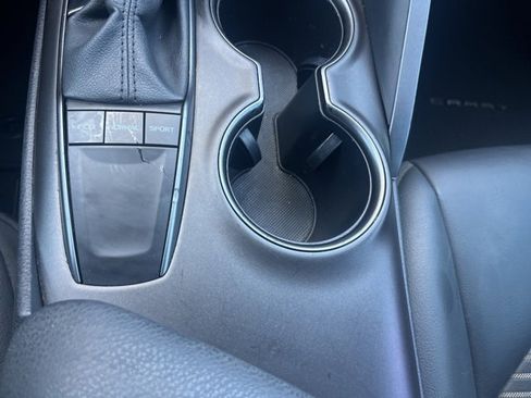 Used 2024 Toyota Camry SE image 21