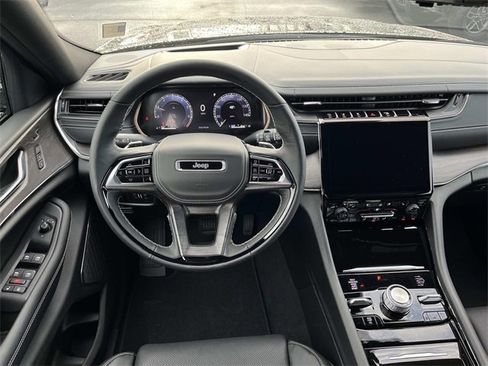 New 2025 Jeep Grand Cherokee Overland w/ Adv Protech Group III image 12