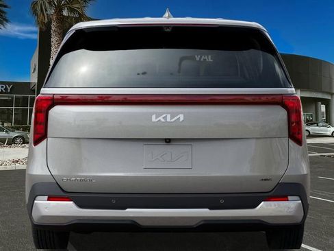 New 2026 Kia Carnival EX image 15