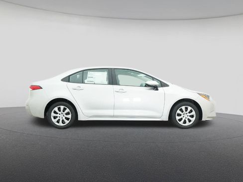 New 2025 Toyota Corolla LE image 27