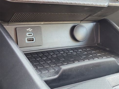 Used 2024 Ford Mustang GT Premium image 19