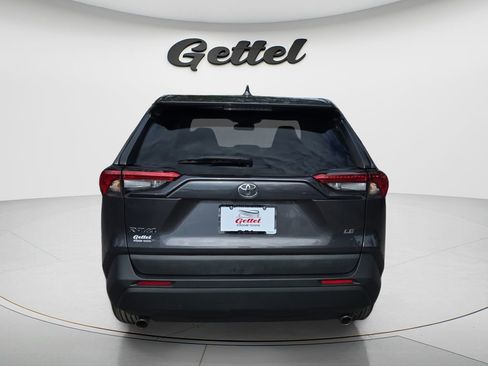 Used 2022 Toyota RAV4 LE image 4