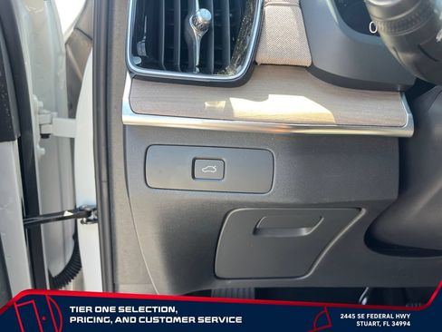 Used 2025 Volvo XC90 B6 Ultra w/ Protection Package Premier AWD/4WD image 23