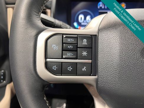 Used 2024 Ford Expedition Limited AWD/4WD image 10
