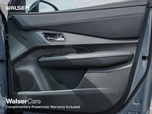 New 2025 Nissan Ariya AWD image 10