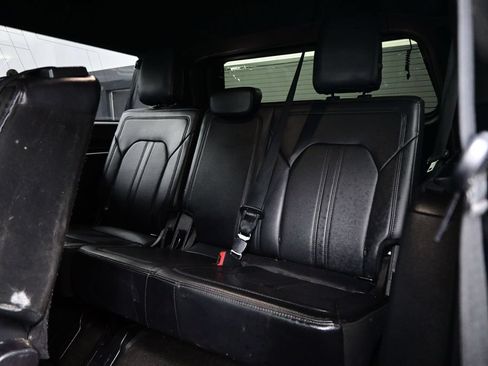 Used 2020 Ford Expedition Max Limited RWD image 31
