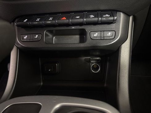 Used 2020 Chevrolet Colorado ZR2 image 21