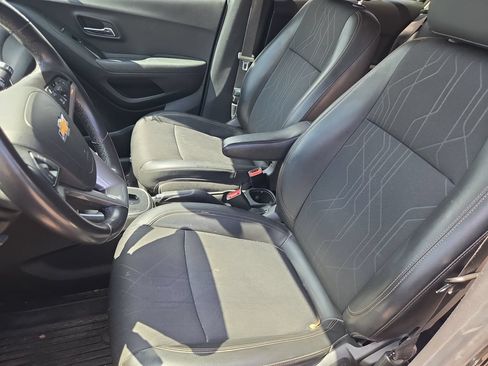 Used 2020 Chevrolet Trax LT w/ Driver Confidence Package AWD/4WD image 20