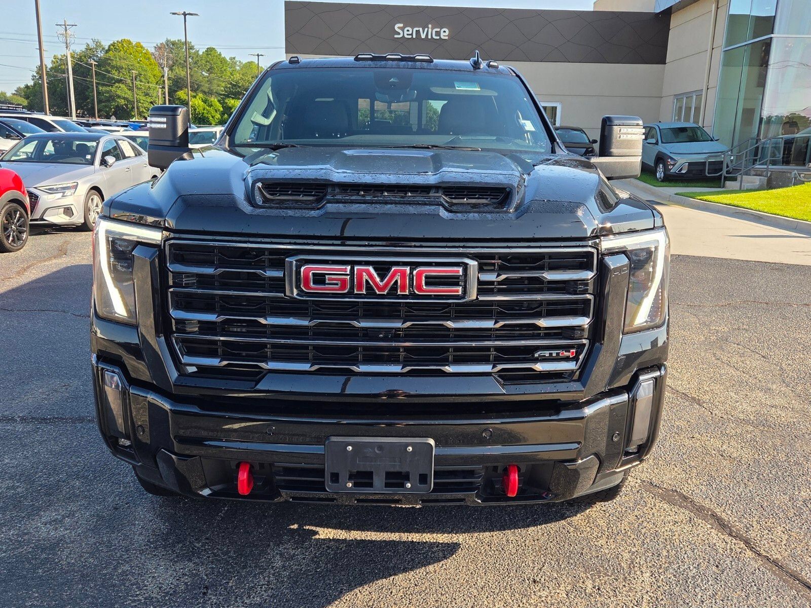 Used 2024 GMC Sierra 2500 AT4 w/ AT4 Premium Plus Package AWD/4WD image 2