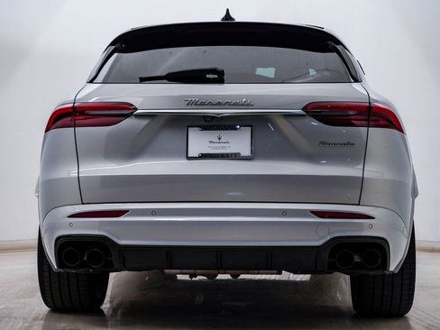 Certified 2024 Maserati Grecale Modena image 8